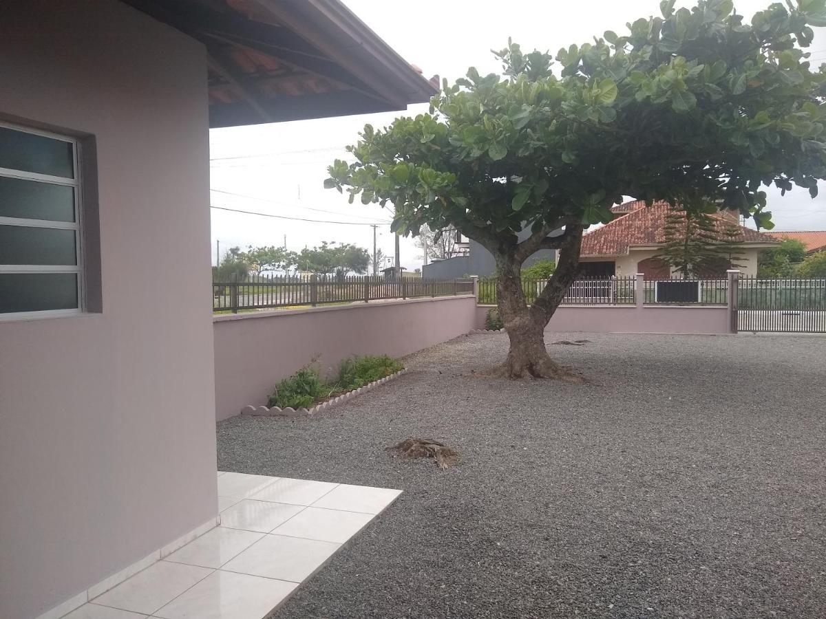 Vila Casa Ampla A 50Metros Do Mar Balneario Barra do Sul Exteriér fotografie